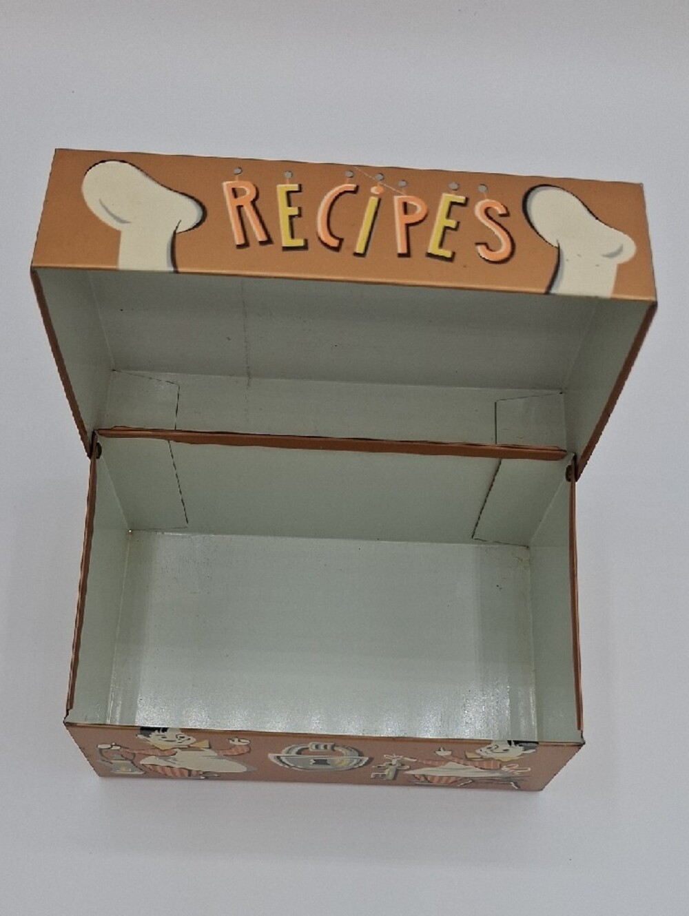 Vintage Recipe Box with Chef Artwork - Picture 2 of 6